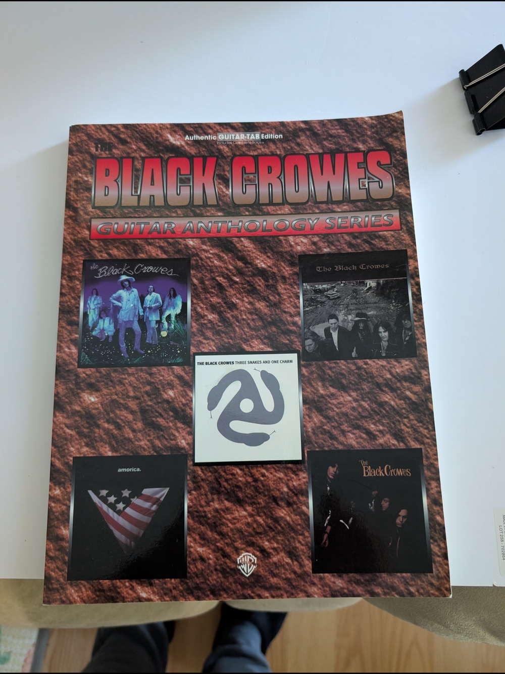 Black Crowes Guitar Anthology Series - Brown & Red Cover